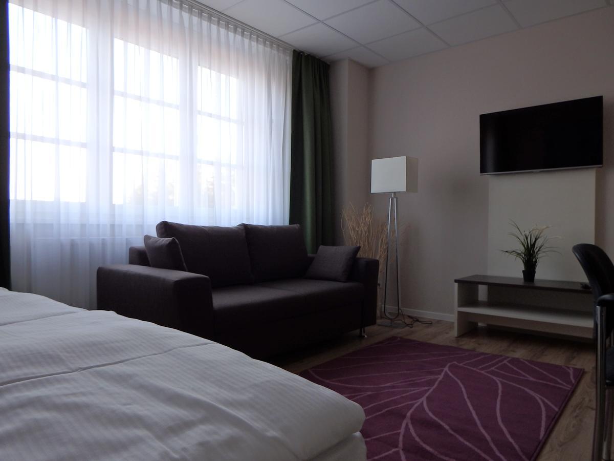 Garni Hotel Lavendelhof Nauen Exteriör bild