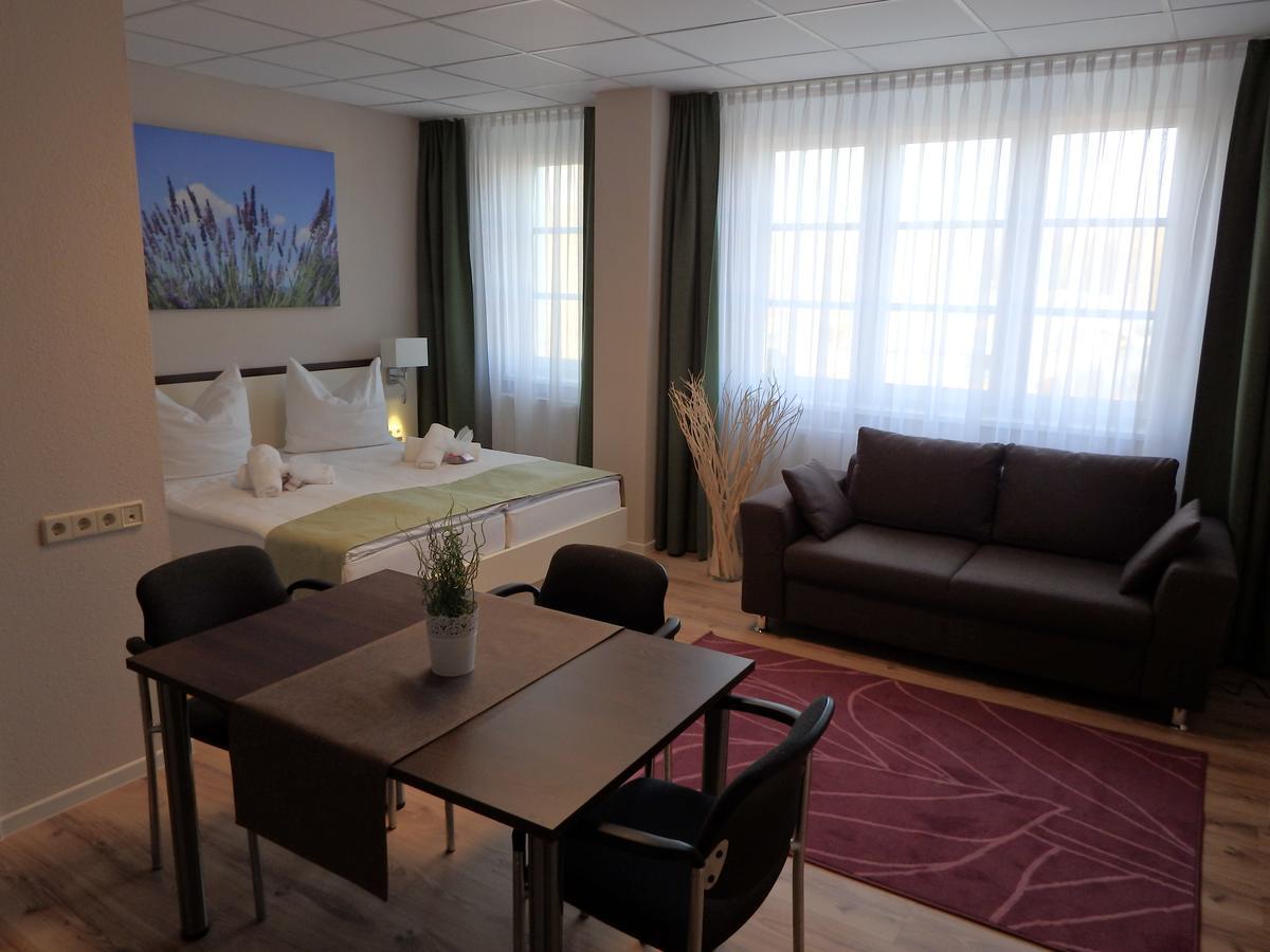 Garni Hotel Lavendelhof Nauen Exteriör bild
